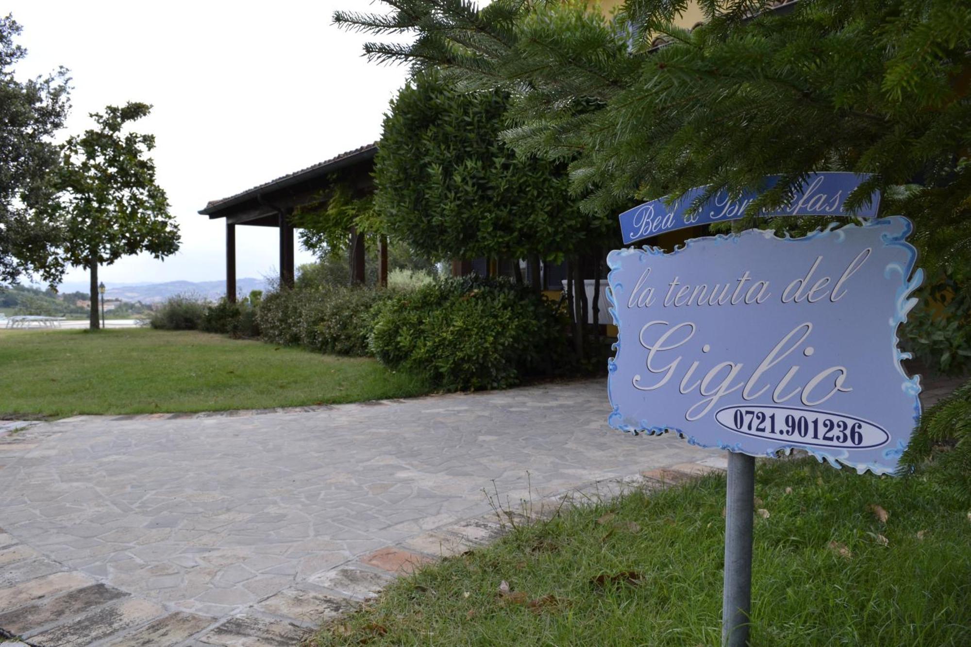 הוילה טבוליה La Tenuta Del Giglio מראה חיצוני תמונה